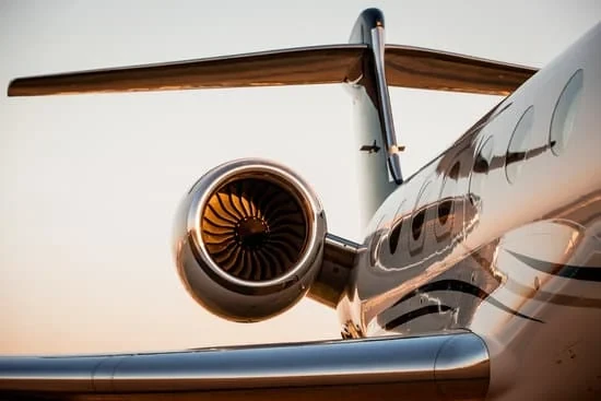 Top 5 Reasons Why Aircraft Owners Choose Professional Management Services